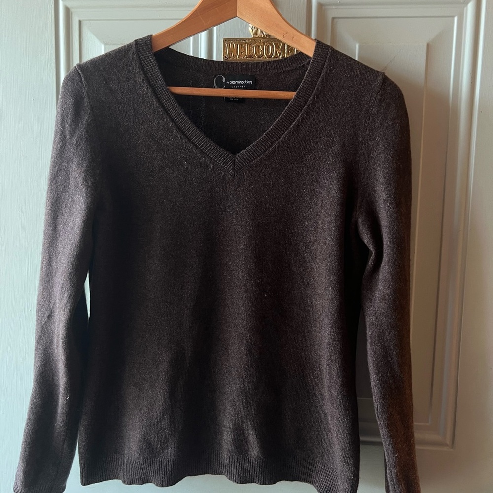 Bloomingdale's Cashmere Sweater in Dark Brown
